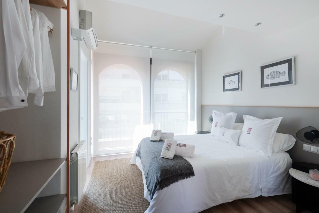Petit Luxe Tobella Dreta * Terrassa