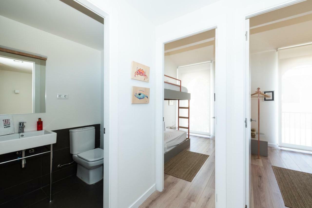Petit Luxe Tobella Dreta * Terrassa