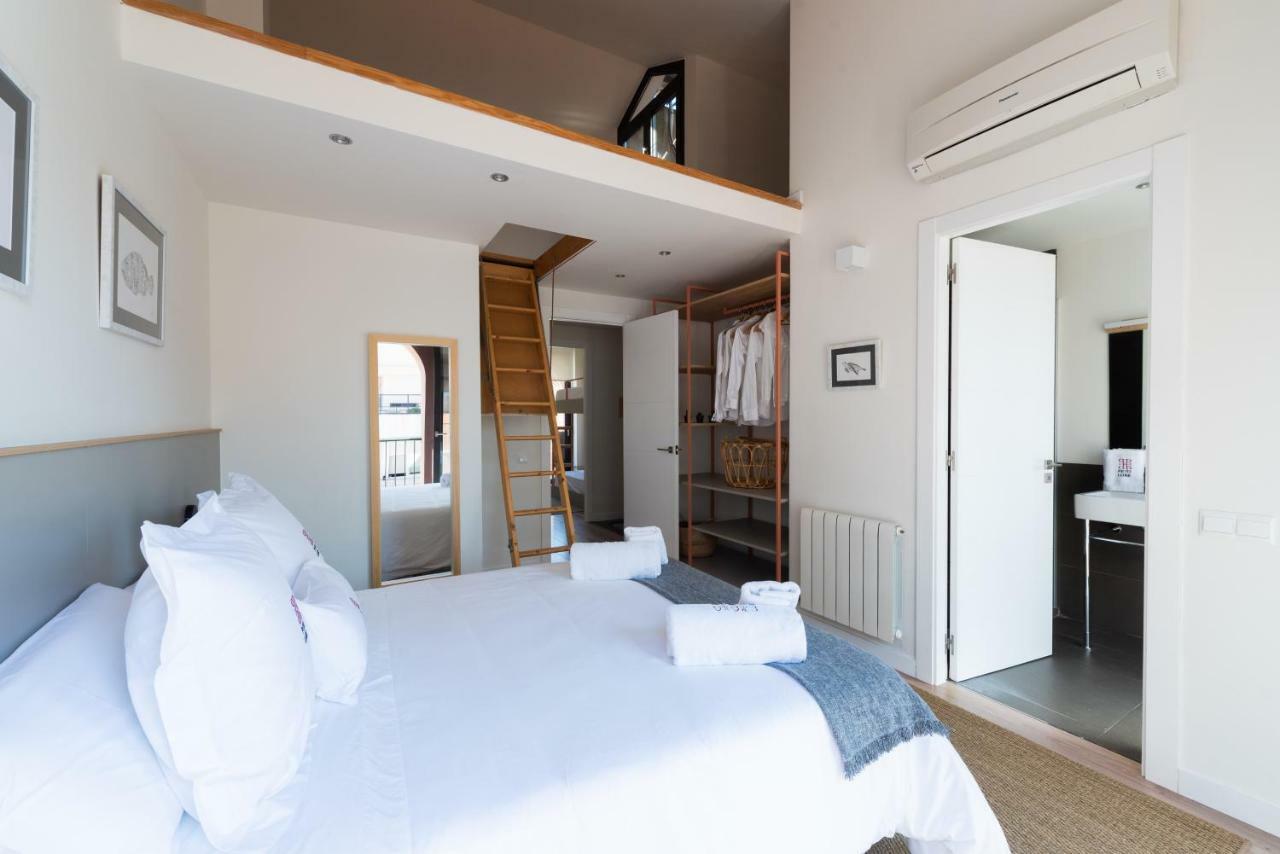 Petit Luxe Tobella Dreta * Terrassa